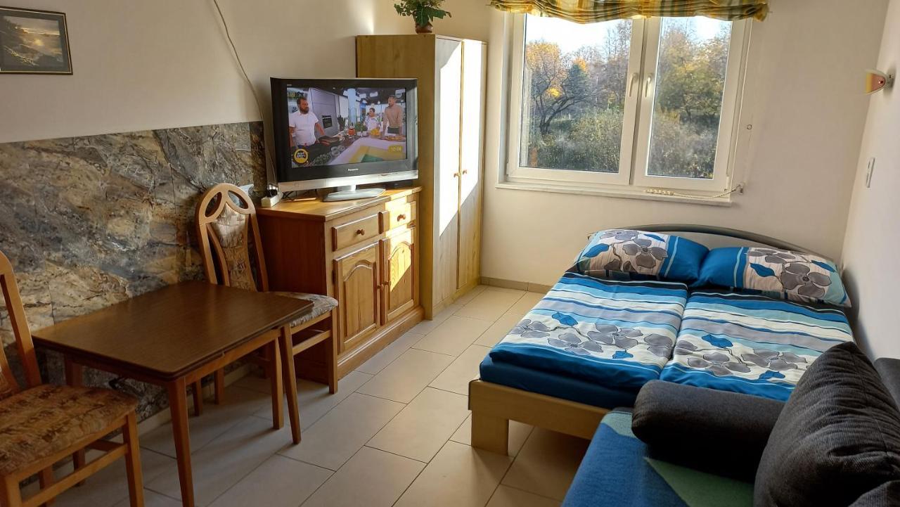 Pokoje Goscinne Dw Antom Dźwirzyno Extérieur photo