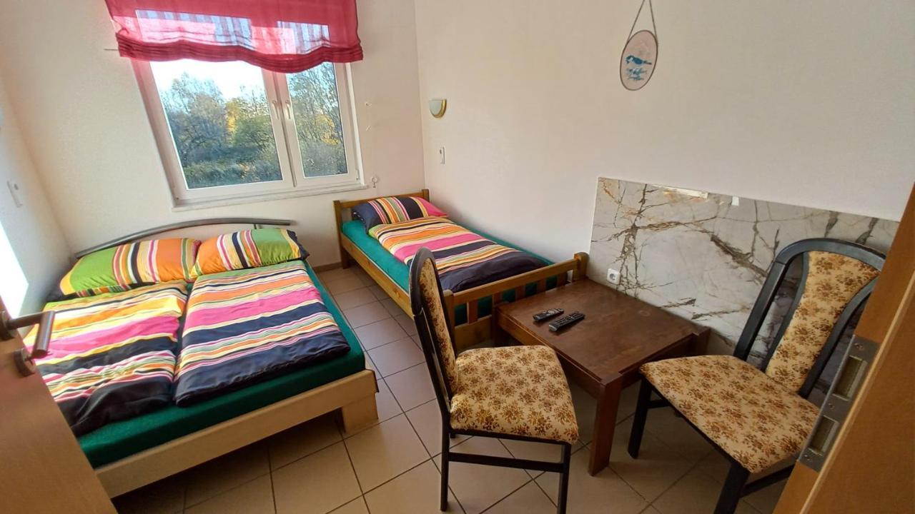 Pokoje Goscinne Dw Antom Dźwirzyno Extérieur photo